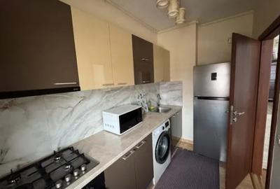 Garsonieră decomandată, mobilată în Titan - 5