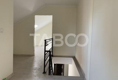 Apartament decomandat 4 camere 84 mpu 2 bai zona Mihai Viteazu Sibiu - 11
