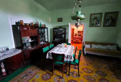 Casă cu 4 camere cu Teren 3600 Mp în Grăniceri - 6