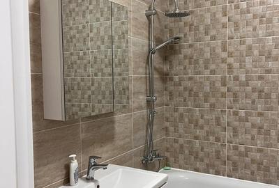 Apartament cu 2 camere decomandat în Metalurgiei