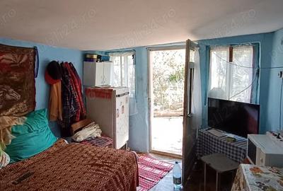 Casa de vanzare ideala pentru cei care cauta liniste, aer curat si confort rural - 8