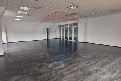 Birou, de 182 mp, în Central - 2