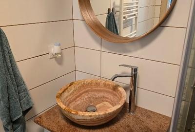 Apartament cu 3 camere semidecomandat în Schei - 9