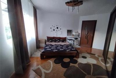 Kiriak - 2 Camere - Decomandat - Amenajat