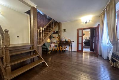 CASA 4 CAMERE | ULTRACENTRALA CU CURTE PRIVATA | ORADEA