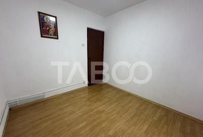 Apartament 2 camere etaj 2 mobilat si utilat zona Tudor Vlad - 4