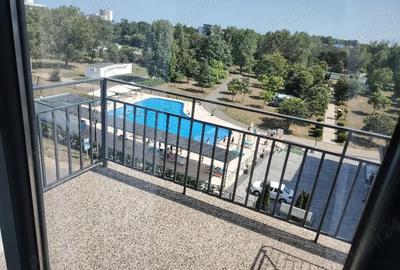 Apartament cu 3 camere decomandat în Exterior Vest