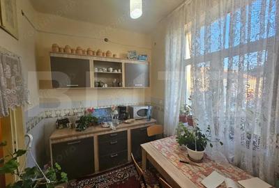 Apartament de vanzare cu 3 camere, 80mp, decomandat, Ocna Mures - 2