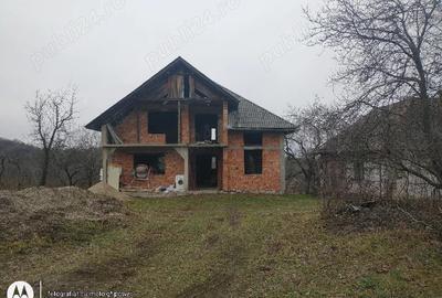 Casă cu Teren 430 Mp în Copalnic - 3