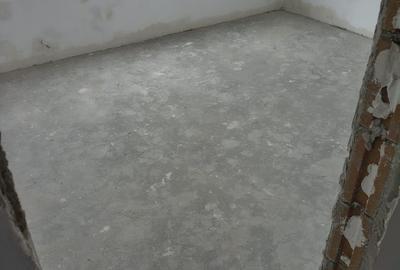 Casă cu 4 camere cu Canalizare în Central - 21