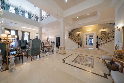 Casă individuală cu 10 camere cu Canalizare în Corbeanca - 2