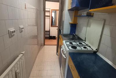 Garsonieră decomandată în Central - 4