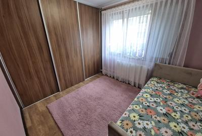 Apartament cu 3 camere decomandat, mobilat în Florești - 14