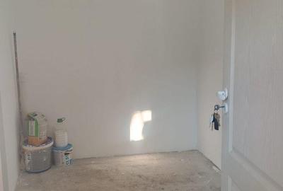 Casă cu 3 camere în 23 August - 4