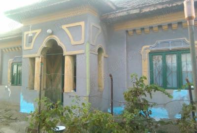 Casă cu 3 camere cu Teren 1034 Mp în Central - 4