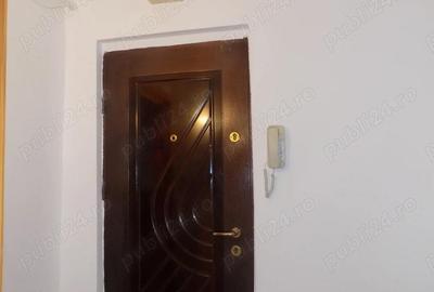 Apartament cu 3 camere decomandat în Viziru 3 - 1