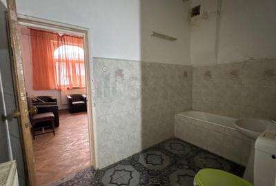 Casă individuală cu 11 camere cu Canalizare în Dristor - 3