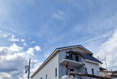 Apartament 2 camere 54 mpu.  plus balcon, parcare, bloc tip vilă, etaj 1 și 2 - 1