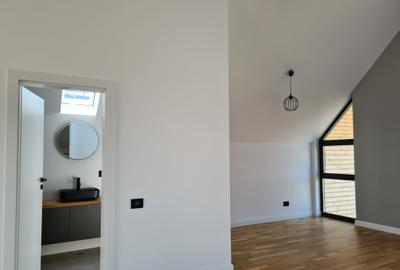 Imobil de exceptie, zona foarte buna. Prima inchiriere. Semimobilat, utilat. - 26