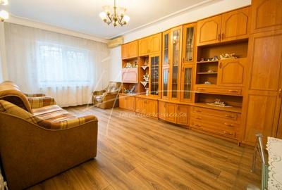 Stefanestii de Jos, 3 camere 70 mp,2 bai,centrala proprie,etaj 1/2,Comision 0% - 14