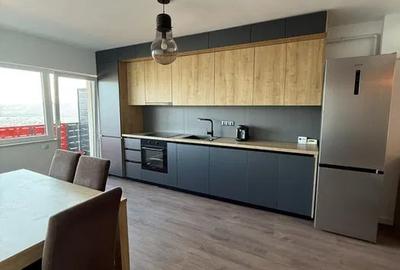 Apartament cu 3 camere, 57 mp, etaj intermediar, zona Petrom - 3