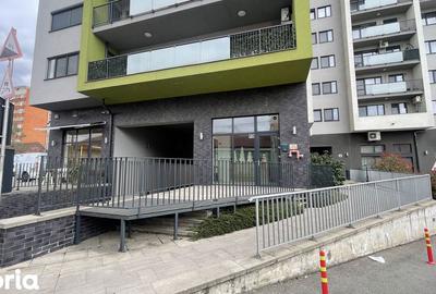 Spațiu comercial, de 50 mp, în Central