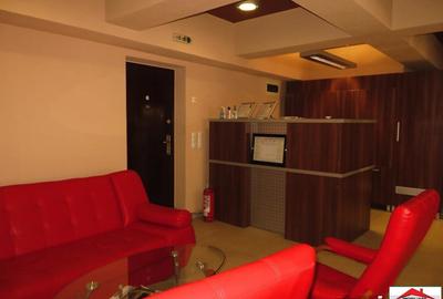 Spațiu comercial, de 170 mp, în Central - 5