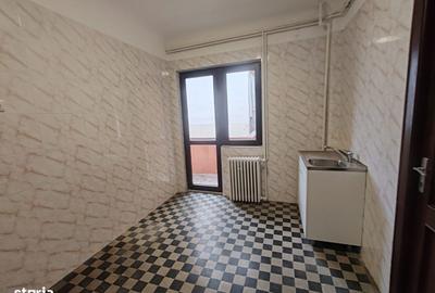 Apartament cu 4 camere decomandat în Grivița - 9