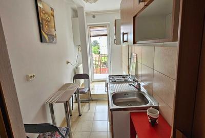 Garsonieră decomandată în Central - 7