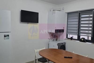 Casă cu 6 camere cu Canalizare în Central - 3