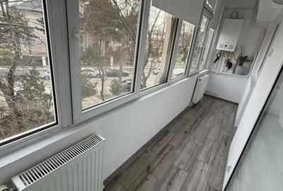 Apartament cu 3 camere decomandat în Piața Centrală - 2