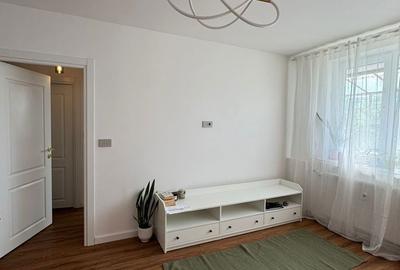 Apartament cu 2 camere semidecomandat în Calea București