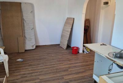 Garsonieră decomandată în Central - 4