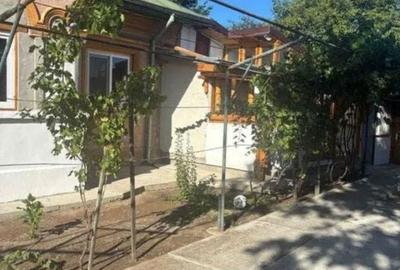 Casă cu 3 camere în Central - 1
