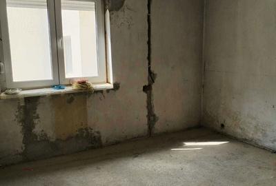 Apartament cu 3 camere semidecomandat în Central - 2