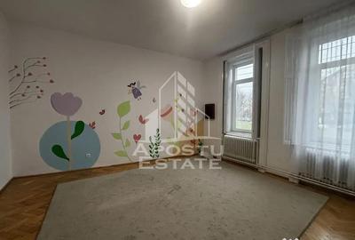 Casă cu 10 camere cu Canalizare în Lunei - 16