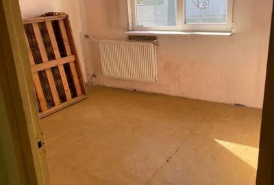 Apartament cu 2 camere semidecomandat în Craiovița Nouă - 4