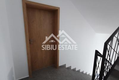 Apartament cu 3 camere decomandat în Cristian - 14