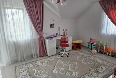 Casă cu 5 camere cu Teren 900 Mp în Central - 5