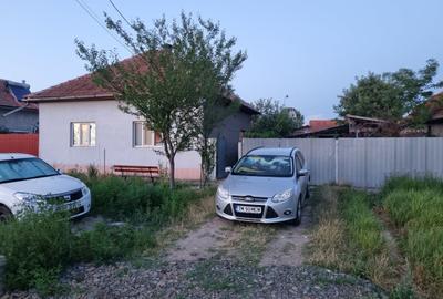 Casă cu 4 camere cu Teren 335 Mp în Central - 2
