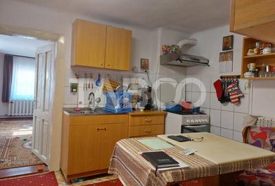 Casa individuala 2 camere 58 mpu curte si gradina 332 mp Cisnadie - 3