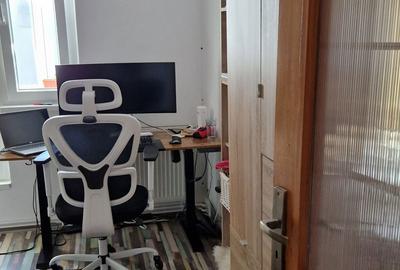 Apartament cu 4 camere decomandat în Dâmbu Pietros - 2