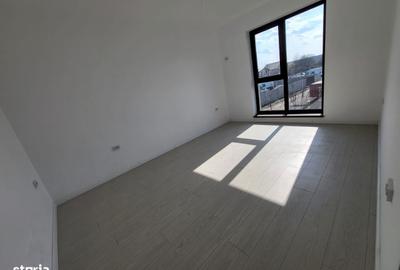 Casă cu 5 camere cu Teren 270 Mp în Central - 8