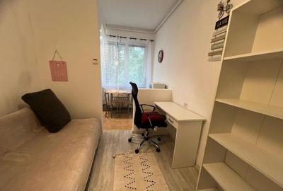 Pers.fiz. Vând garsonieră în Târgu-Mureș, 7 noiembrie, et 2, renovat, utilat, CT - 1