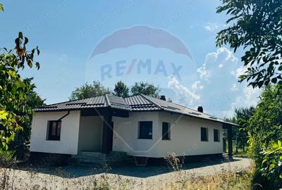 Casa / Vila cu 4 camere de vanzare - 7