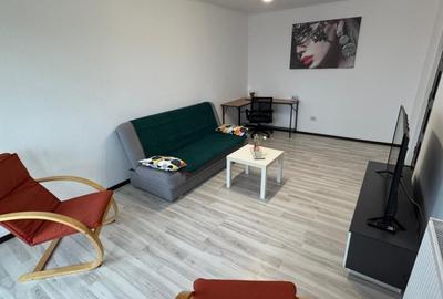Apartament cu 2 camere decomandat în Calea București