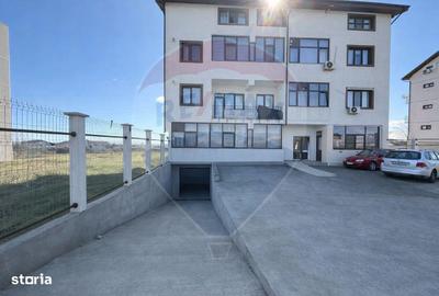 Spațiu comercial, de 170 mp, în Central - 3