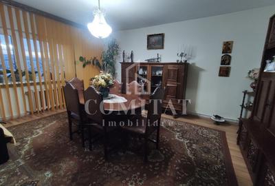 Apartament | 4 camere  | 94 mp | etaj intermediar | zona Farmec - 2