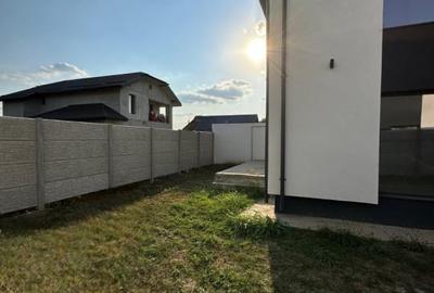 Casă individuală cu 4 camere cu Piscina în Tunari - 3