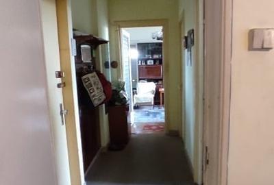 Apartament cu 3 camere semidecomandat în 1 Mai - 11